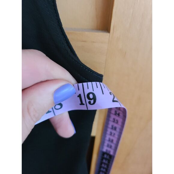 Black 100% Wool Vest Gold Buttons MEDIUM Minimalist Quiet Luxury Old Money M - Picture 7 of 9